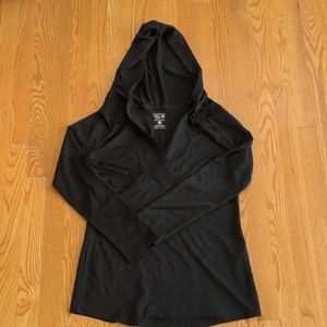 Mountain Hardwear hooded shirt size M